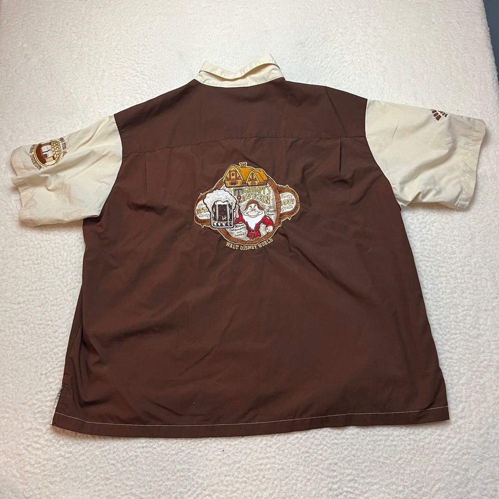 Disney Button‎ Down Mens XXL Brown Grumpys Tavern Bowling Shirt Short Sleeve - Picture 13 of 15